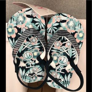 Roxy Girls Sandals/Flip Flops, Size Toddler 7, New w/ Tags. Adorable Roxy Shoes!